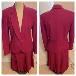 Vintage Pendleton suit with jacket and pleaded skirt maroon